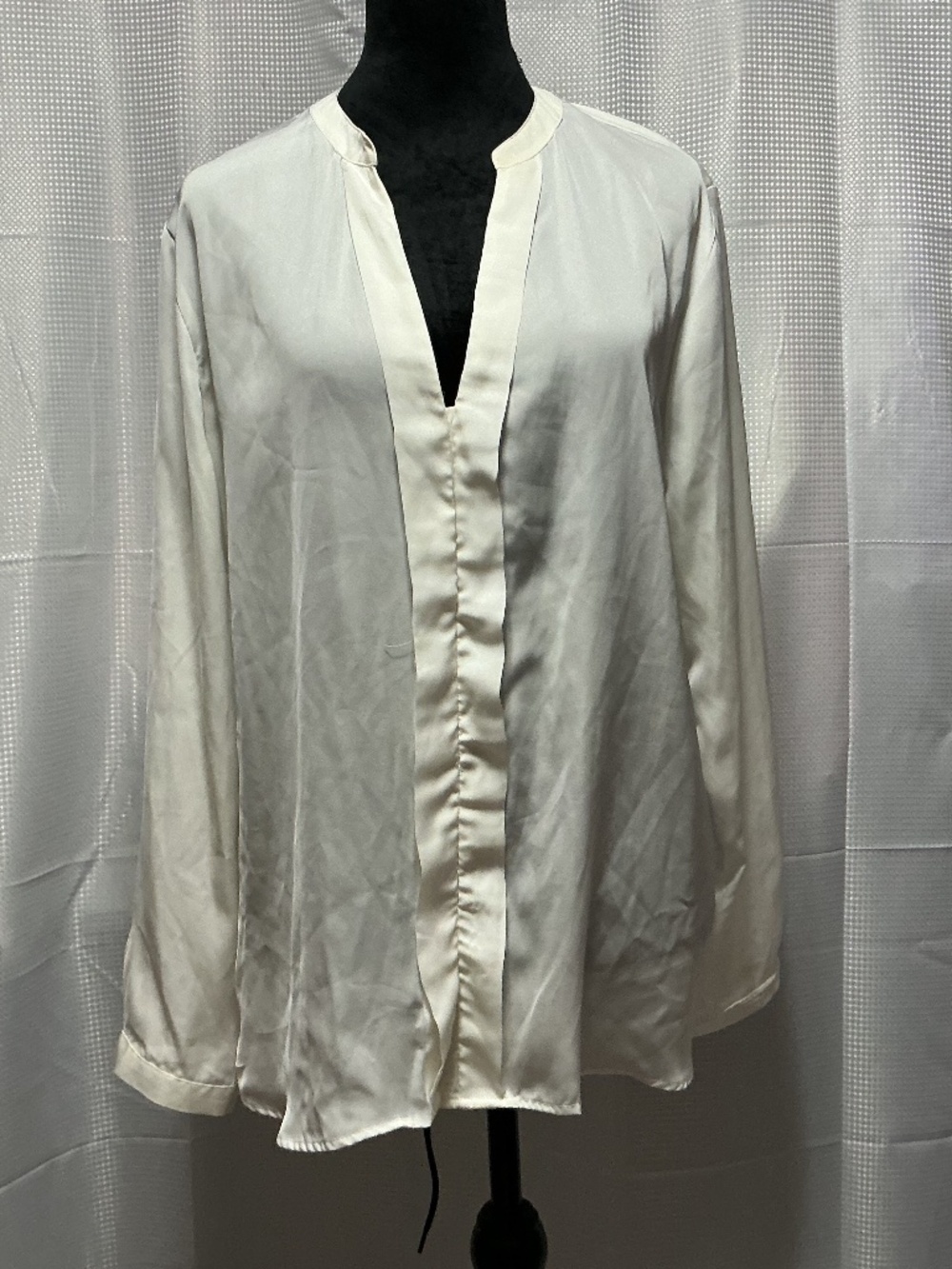 Women’s long sleeve blouse